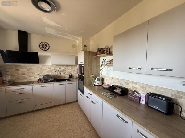 Maison à vendre à Abrest dans l'Allier (03200), ref : 2025/924-03020