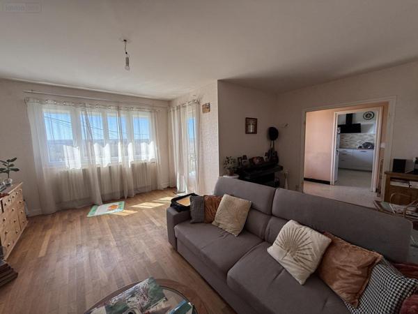 Maison à vendre à Abrest dans l'Allier (03200), ref : 2025/924-03020