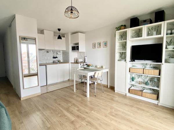 Port Guillaume - Studio en parfait état avec vues sur le port et la mer