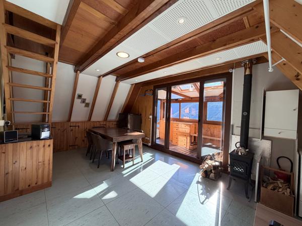 Saint-Pierre-d'Entremont (73670) Chalet à la montagne - coup de coeur assuré ! Vue dominante à 180° à couper le souffle