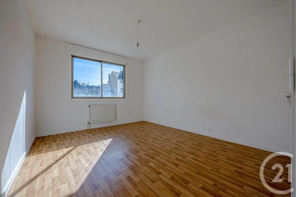 Appartement T4 à vendre  4 pièces - 95,13 m 2   CHAMBERY  - 73