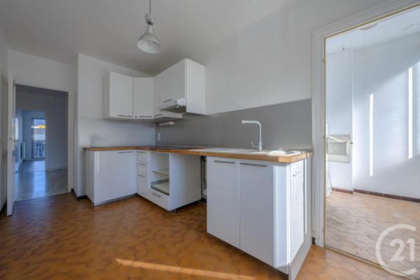Appartement T4 à vendre  4 pièces - 95,13 m 2   CHAMBERY  - 73