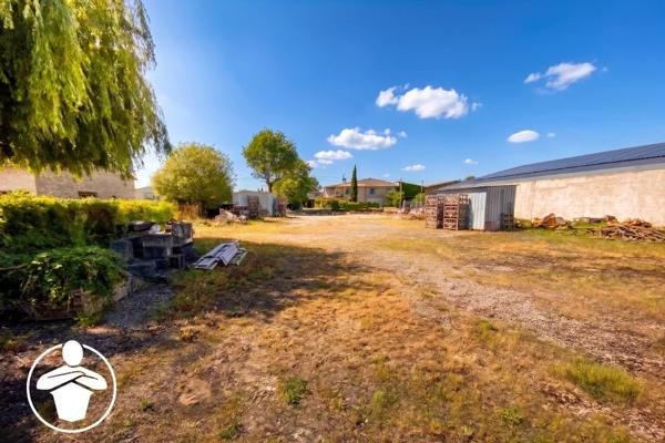 Vente                                                      Terrain
                        
                                         1334 m2                     à Casseneuil