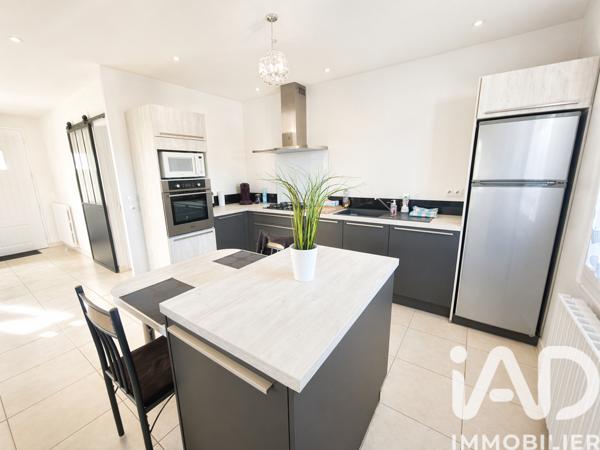 Maison à vendre 4 pièces 88 m² Aiffres