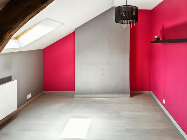 Ensemble Immobilier Local commercial + appartement en duplex, avec courette