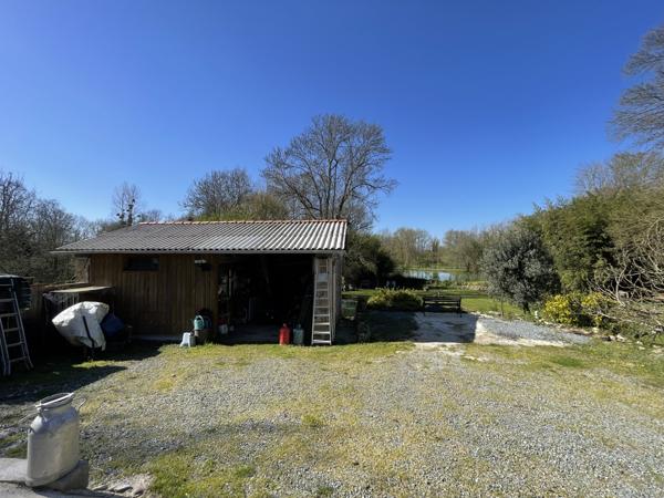 Lake views, private park setting and river access – Peaceful countryside home with 3 bedrooms near Melle