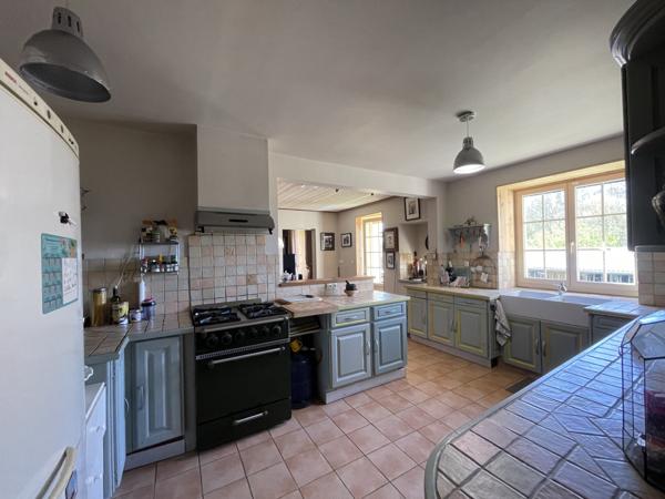 Lake views, private park setting and river access – Peaceful countryside home with 3 bedrooms near Melle