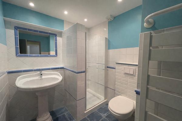 Lake views, private park setting and river access – Peaceful countryside home with 3 bedrooms near Melle