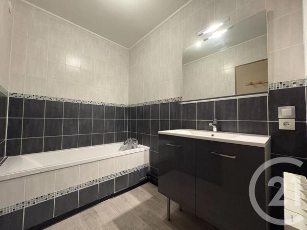 Appartement F3 à vendre  3 pièces - 57,45 m 2   LA SEYNE SUR MER  - 83