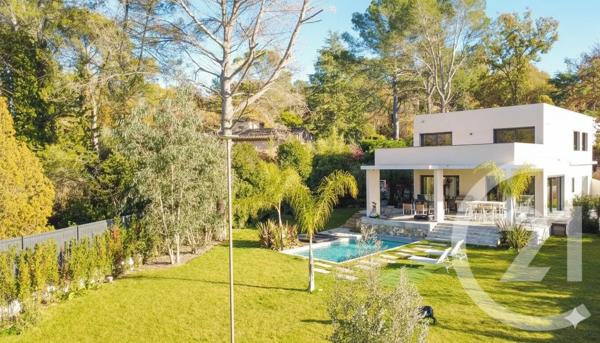 Maison à vendre  7 pièces - 209 m 2   GRASSE  - 06