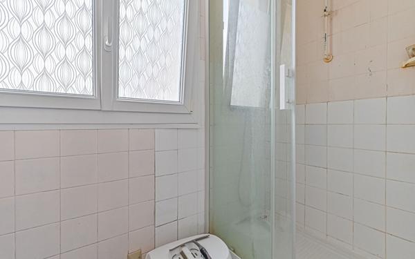 Appartement à vendre    2 pièces • 29,48 m2 Paris 20