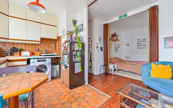 Appartement à vendre    2 pièces • 29,48 m2 Paris 20