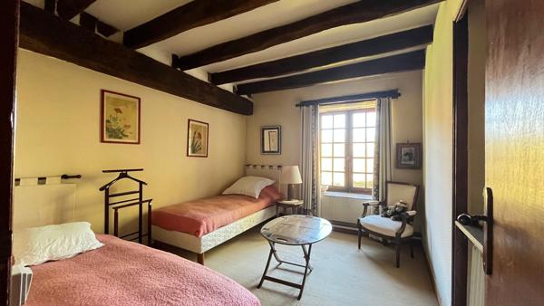 Propriete 8 pièce(s) 5 chambre(s) 180 m²