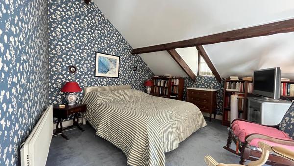 Propriete 8 pièce(s) 5 chambre(s) 180 m²
