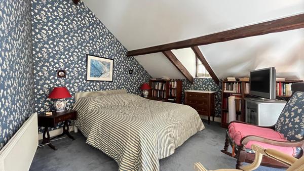 Propriete 8 pièce(s) 5 chambre(s) 180 m²