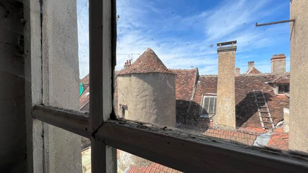 Avallon (89200) AVALLON CENTRE - Charmant 2 pièces d'environ 38m² au dernier étage