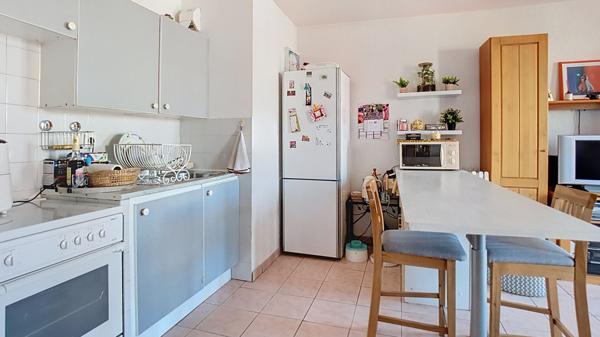 IMMEUBLE - 4 APPARTS DE TYPE 2 LOUES