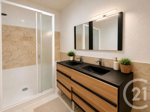 Appartement F3 à vendre  3 pièces - 75 m 2   MENTON  - 06