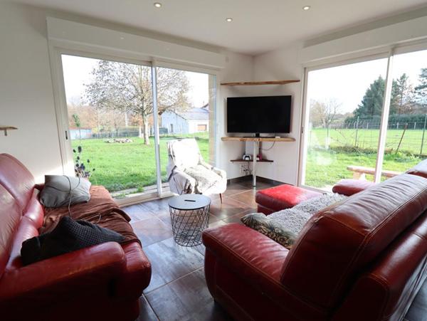 Maison Peschadoires 7 pièce(s) 160 m2 environs + jardin +/-2000 m2