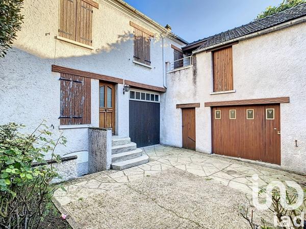 Maison traditionnelle 5 pièces de 94 m² à Aubergenville (78410)