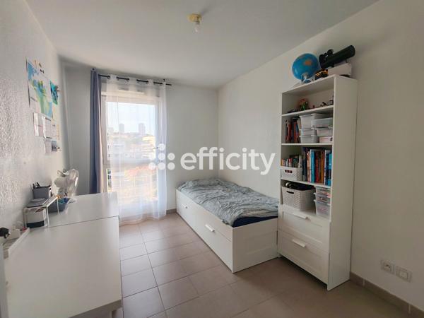 Appartement
         3 pièces
        - 61 m² 115 000 € *