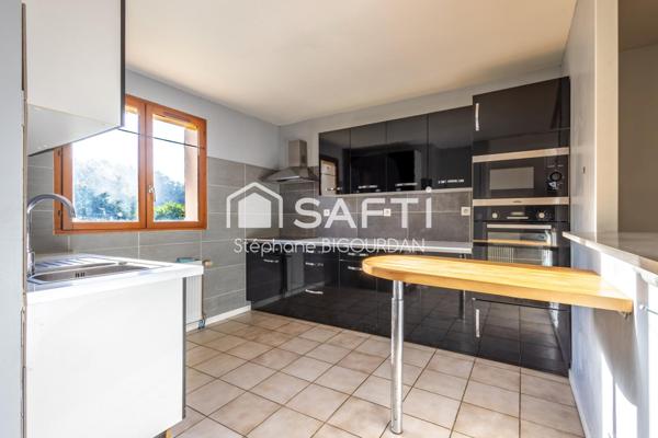 Maison plain pied enterré, 85m², 4ch, 10 ares, Miserey