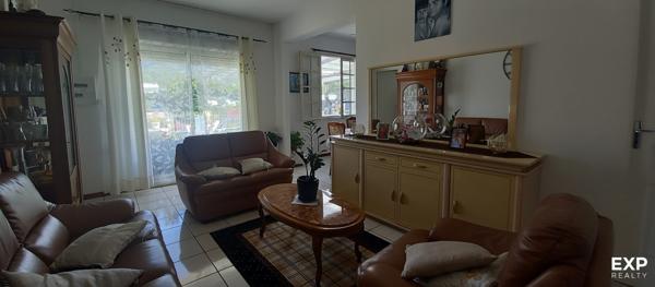 À VENDRE  - Ensemble immobilier rentable – Maison F4 + T2 + local commercial – 400 000 € – Sainte-Marie La Grande Montée