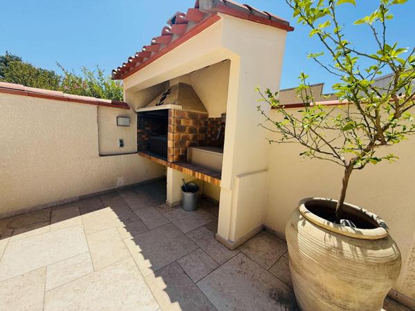 MAISON 3 FACES 6 PIECES AVEC GARAGE ET PISCINE