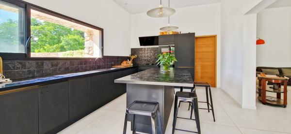 Uzès (30700) Superbe maison à vendre aux portes d'Uzès