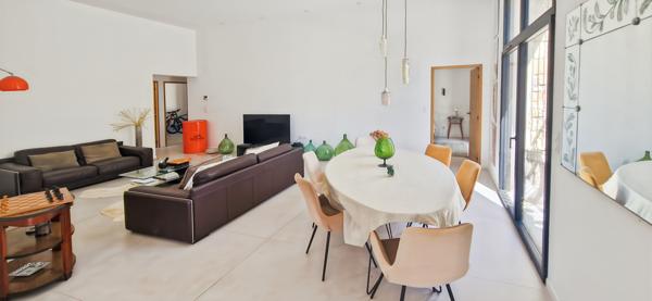 Uzès (30700) Superbe maison à vendre aux portes d'Uzès