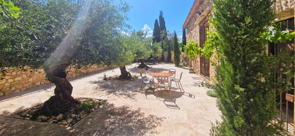 Uzès (30700) Superbe maison à vendre aux portes d'Uzès