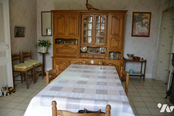 Vente sur la commune de Sablé sur Sarthe une maison avec jardin et garage séparé