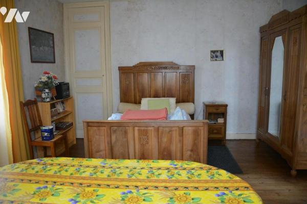 Vente sur la commune de Sablé sur Sarthe une maison avec jardin et garage séparé