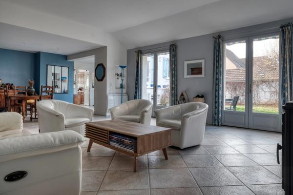 Maison à vendre 6 pièces LE TREMBLAY SUR MAULDRE (78)