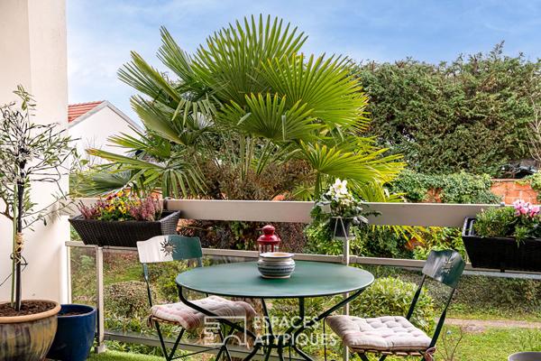 Lumineux premier étage avec balcon sur espace vert