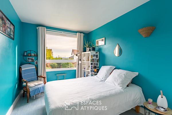 Lumineux premier étage avec balcon sur espace vert