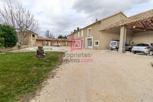 JONQUIÈRES - PROPRIÉTÉ D'EXCEPTION AVEC 3 HABITATIONS INDÉPENDANTES