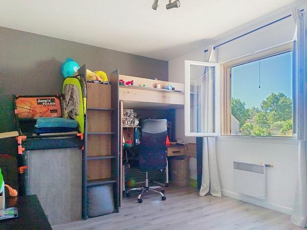 Maison Saint Maximin La Sainte Baume 7 pièce(s) 145 m2