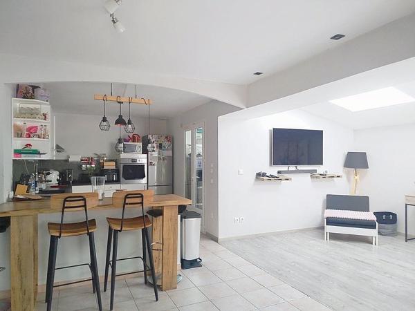 Maison Saint Maximin La Sainte Baume 7 pièce(s) 145 m2