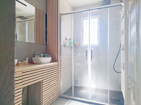 Maison Saint Maximin La Sainte Baume 7 pièce(s) 145 m2