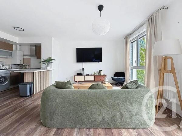 Appartement à vendre  2 pièces - 42 m 2   MONTFERMEIL  - 93