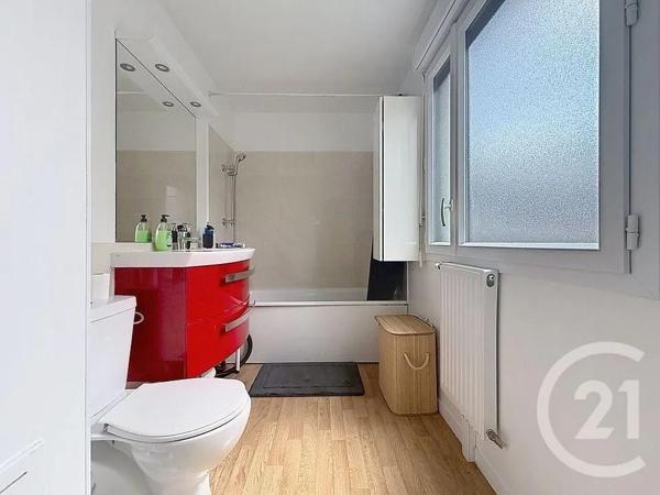 Appartement à vendre  2 pièces - 42 m 2   MONTFERMEIL  - 93