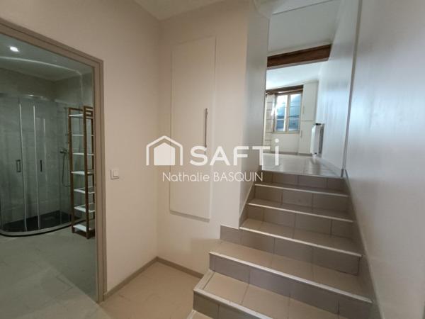 Buxy centre, maison de village refaite à neuf 176 m2 avec garage