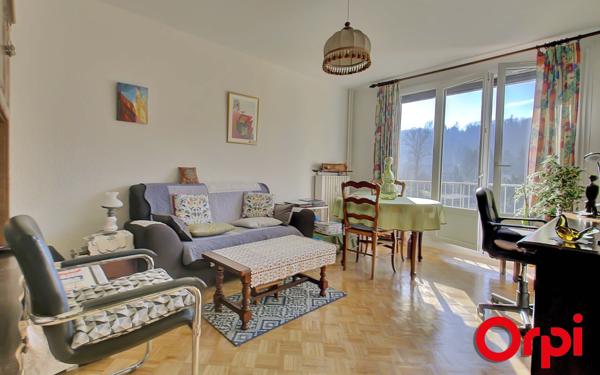 Appartement à vendre    2 pièces • 49 m2 Bourgoin-Jallieu