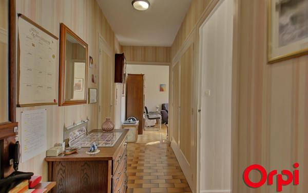 Appartement à vendre    2 pièces • 49 m2 Bourgoin-Jallieu