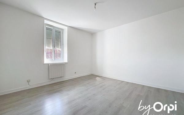 Maison à vendre    8 pièces •  Menat