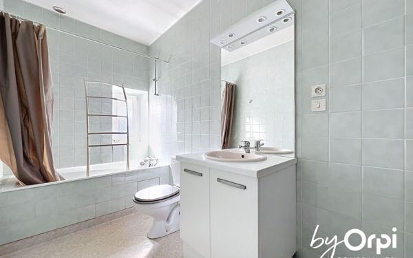 Maison à vendre    8 pièces •  Menat