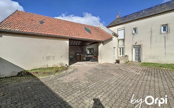 Maison à vendre    8 pièces •  Menat