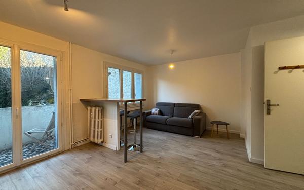 Appartement à louer    2 pièces •  Saint-Étienne