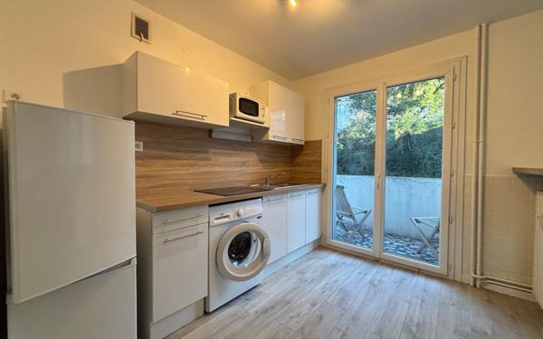 Appartement à louer    2 pièces •  Saint-Étienne